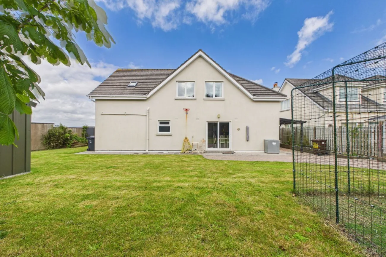 Rear garden at 25 Airfield Point