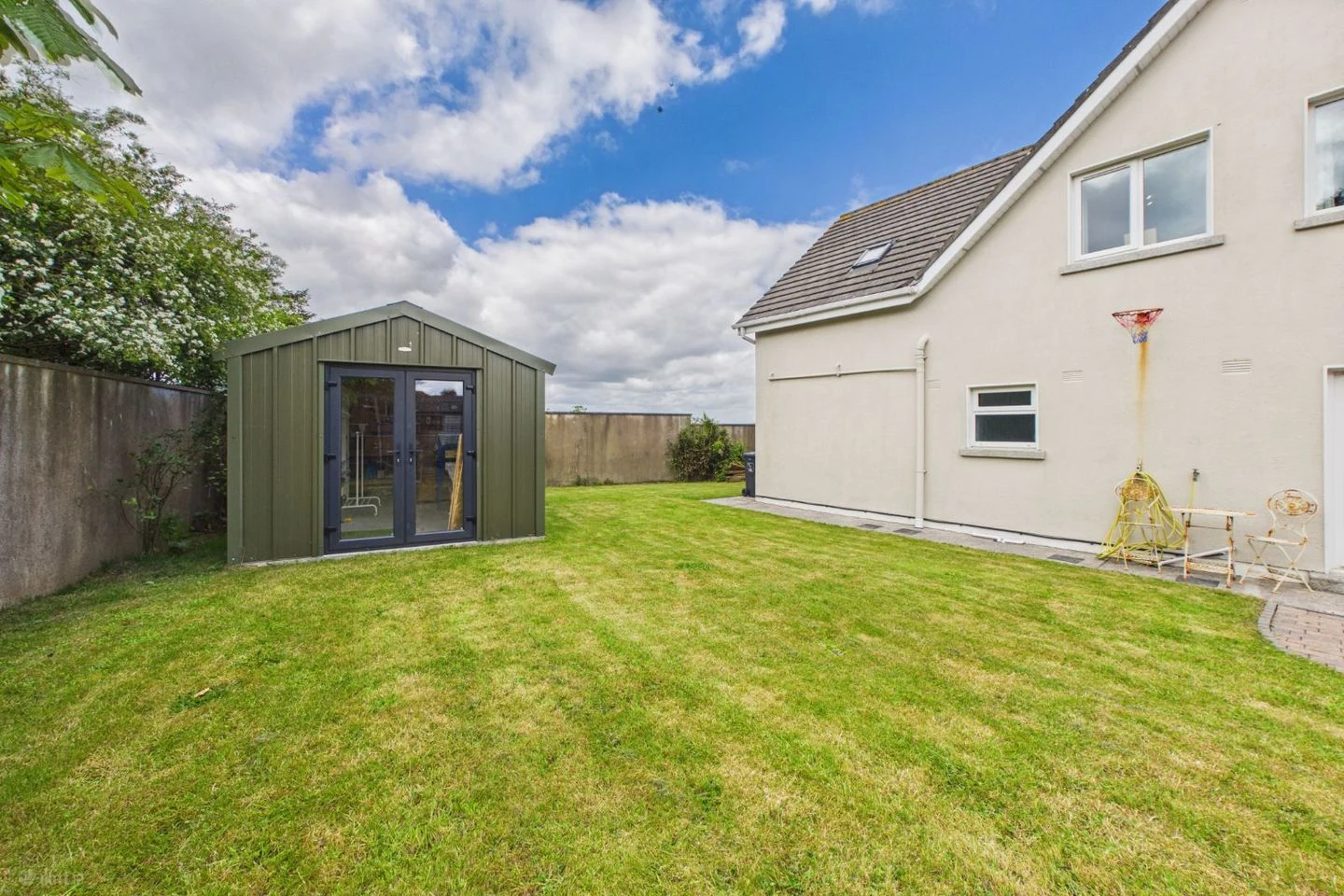 The private rear garden and patio