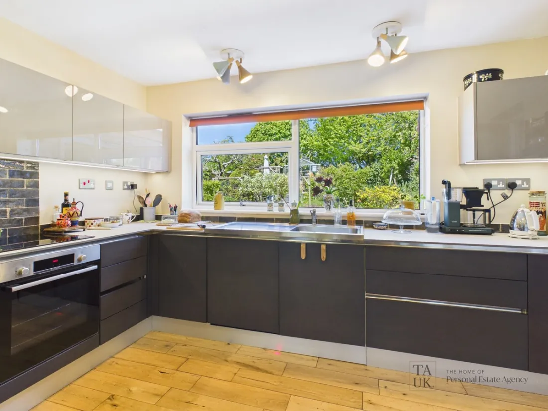 The kitchen with Bosch appliances