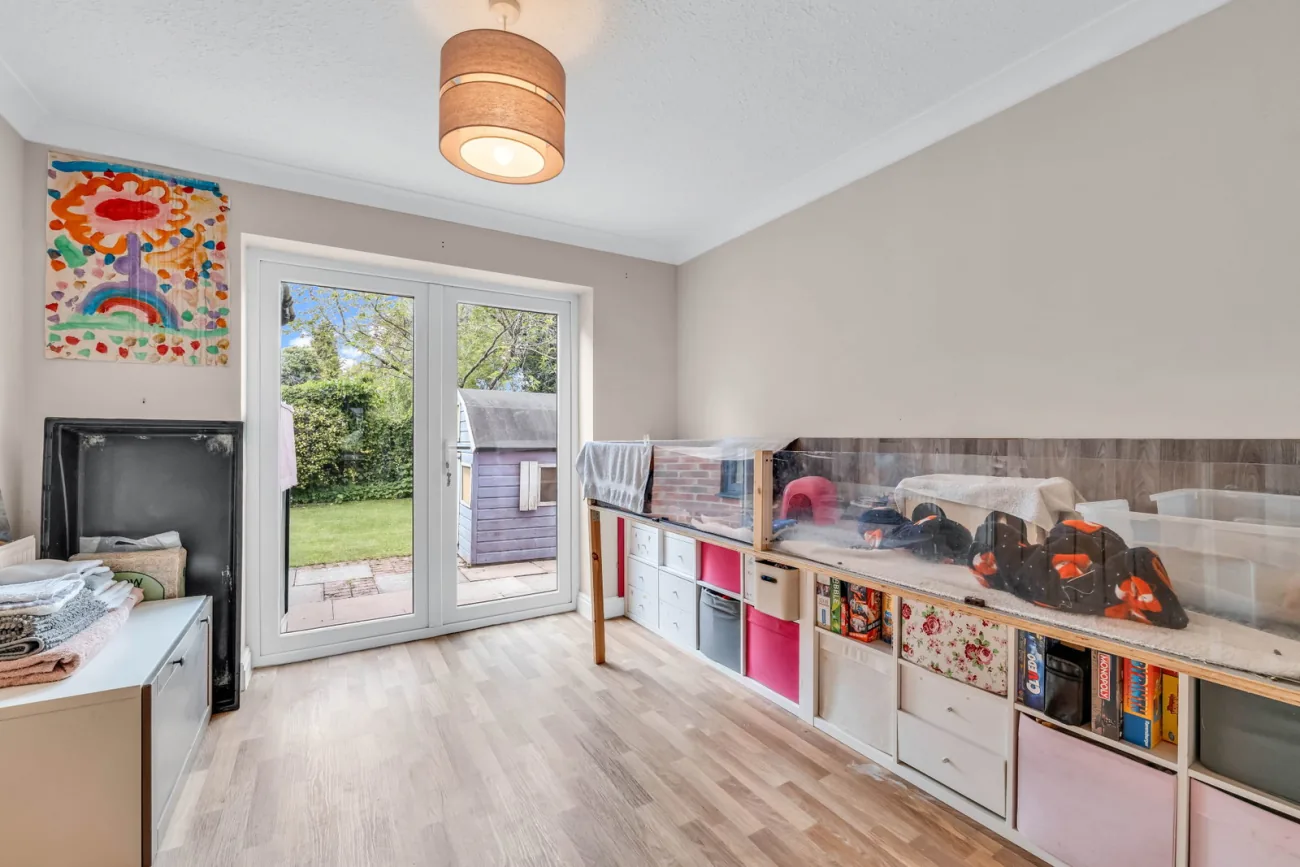 A reception with patterned feature wall