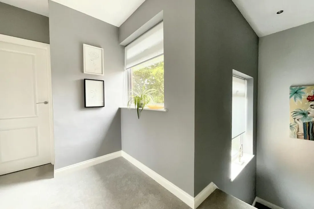 Bedroom alternate view