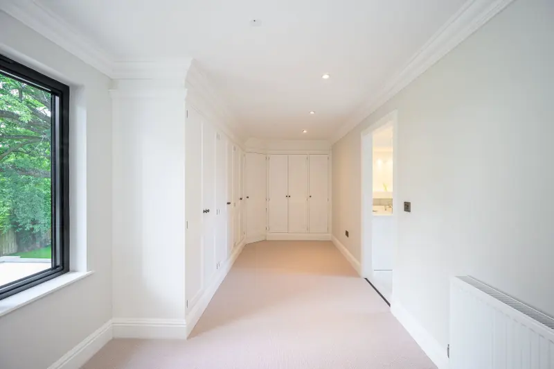 A tiled inner hallway