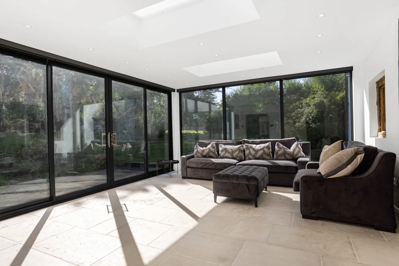 The orangery with vaulted glass and full-corner access