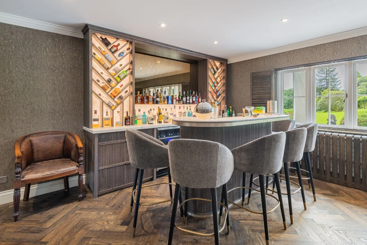 The kitchen and dining area