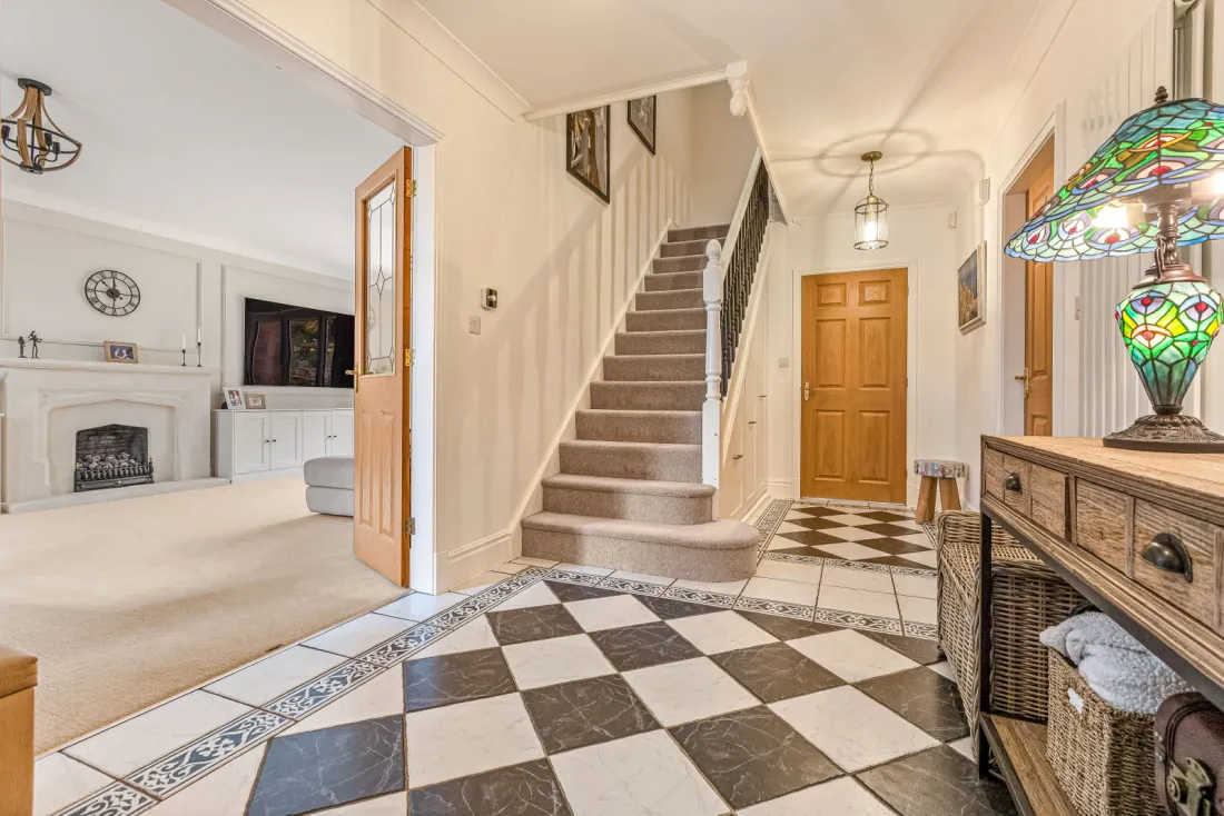 The entrance hall.