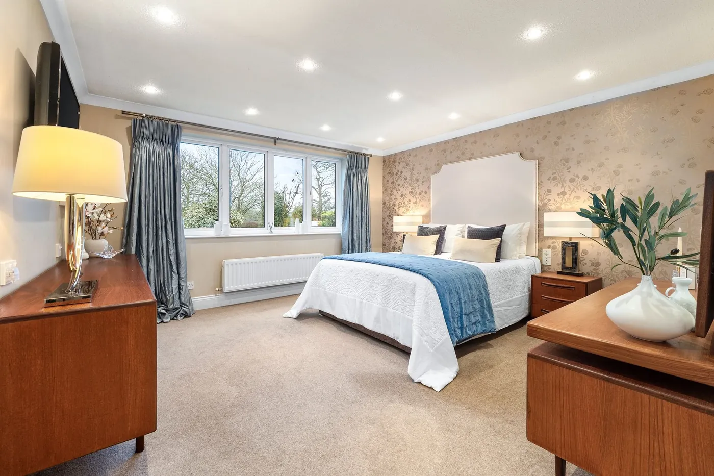 The principal bedroom