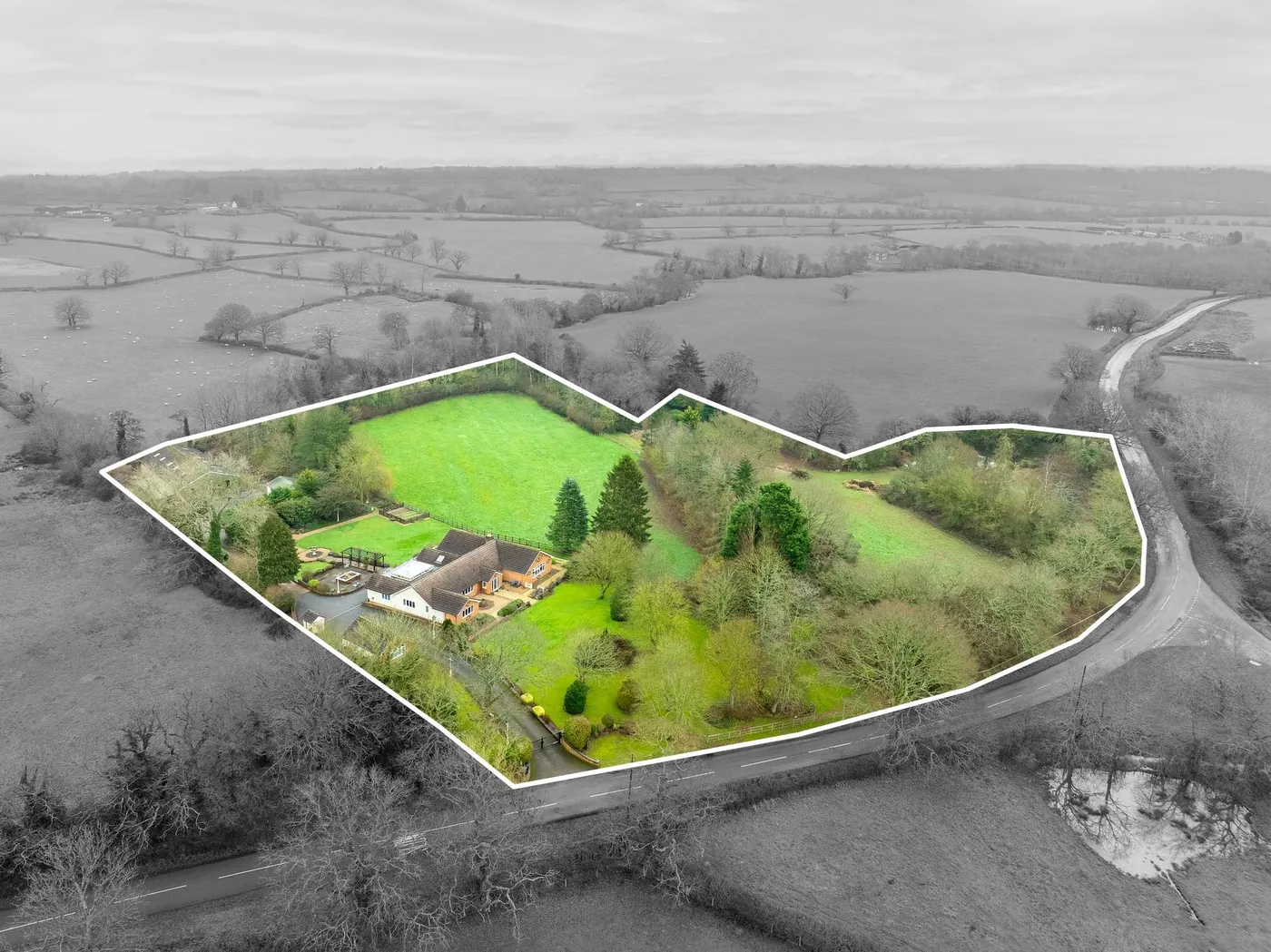 Aerial view of Rivermead and its grounds