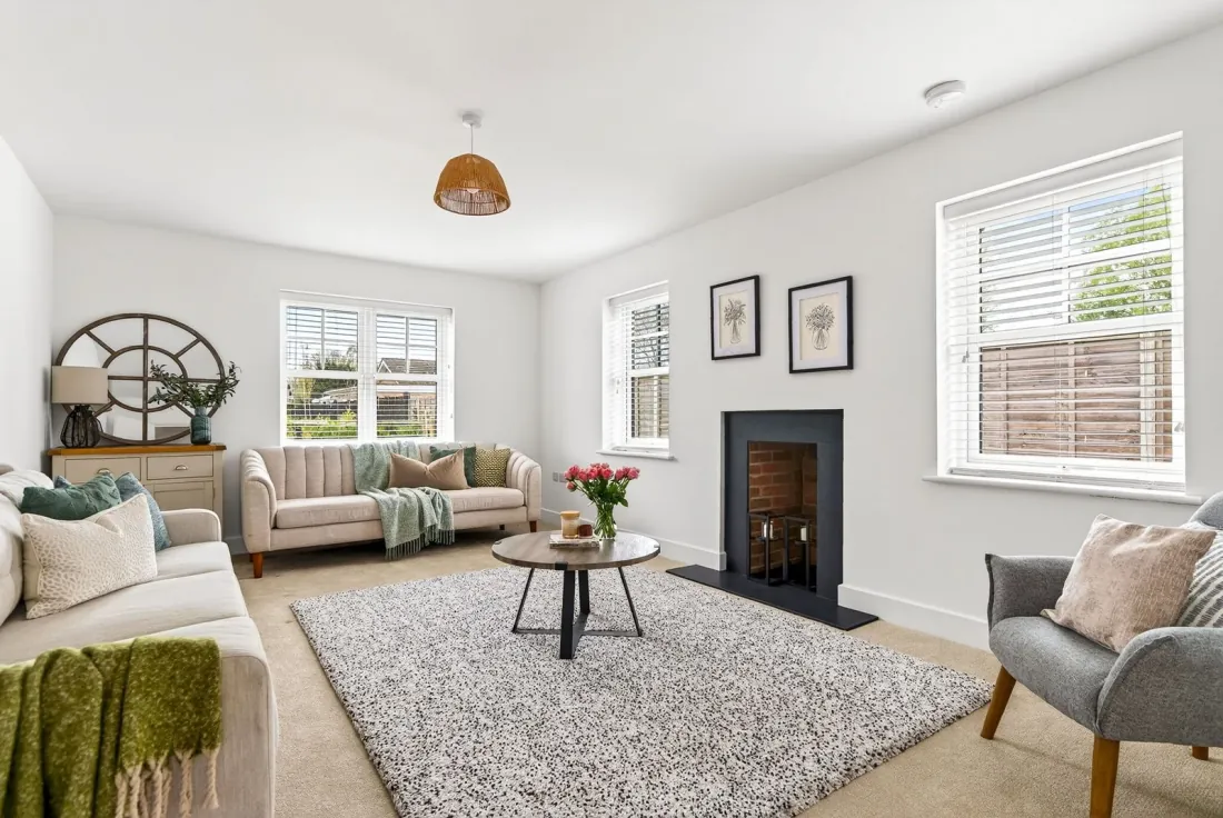 The sitting room with double aspect