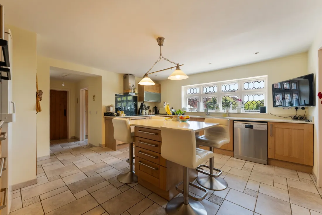 Kitchen-living