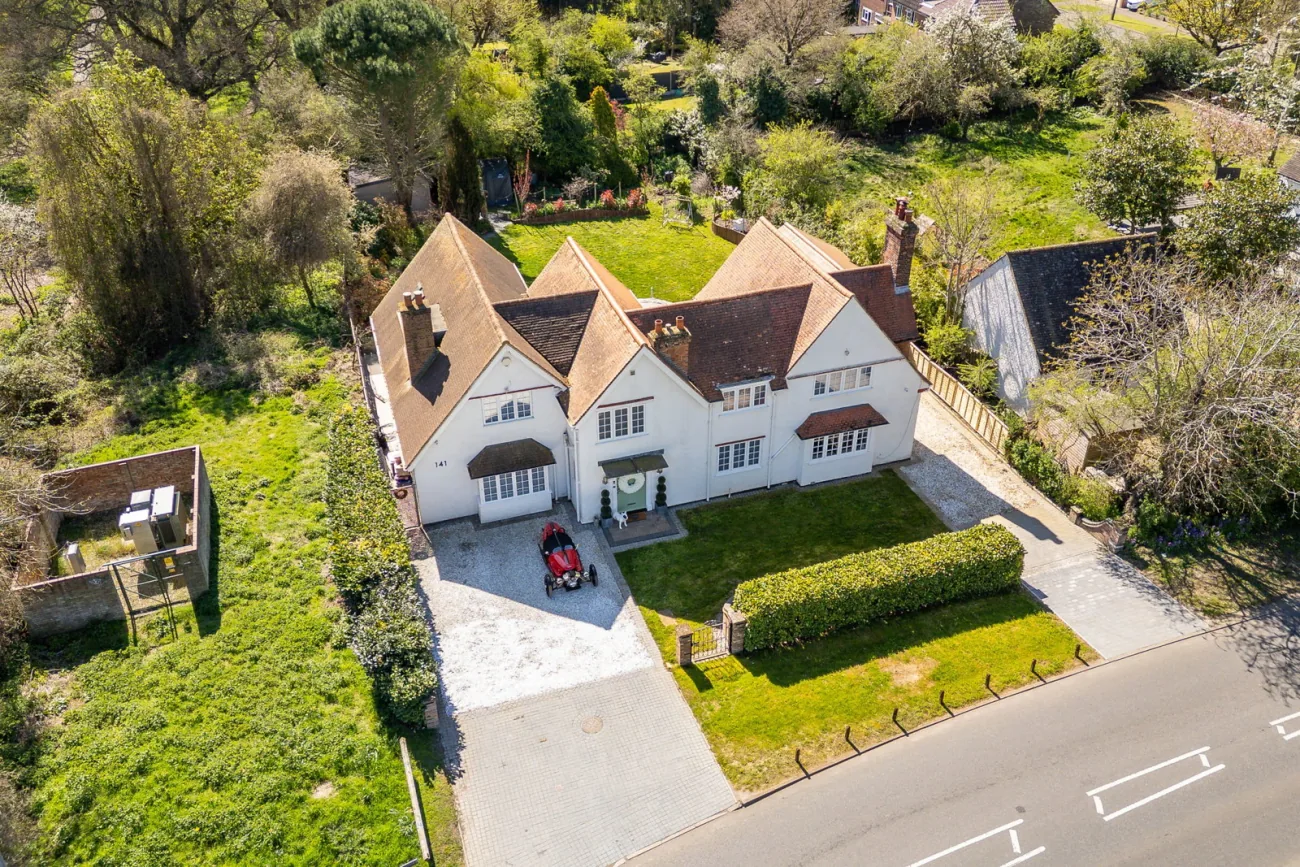Aerial of front elevation