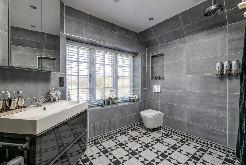 Shared wet room