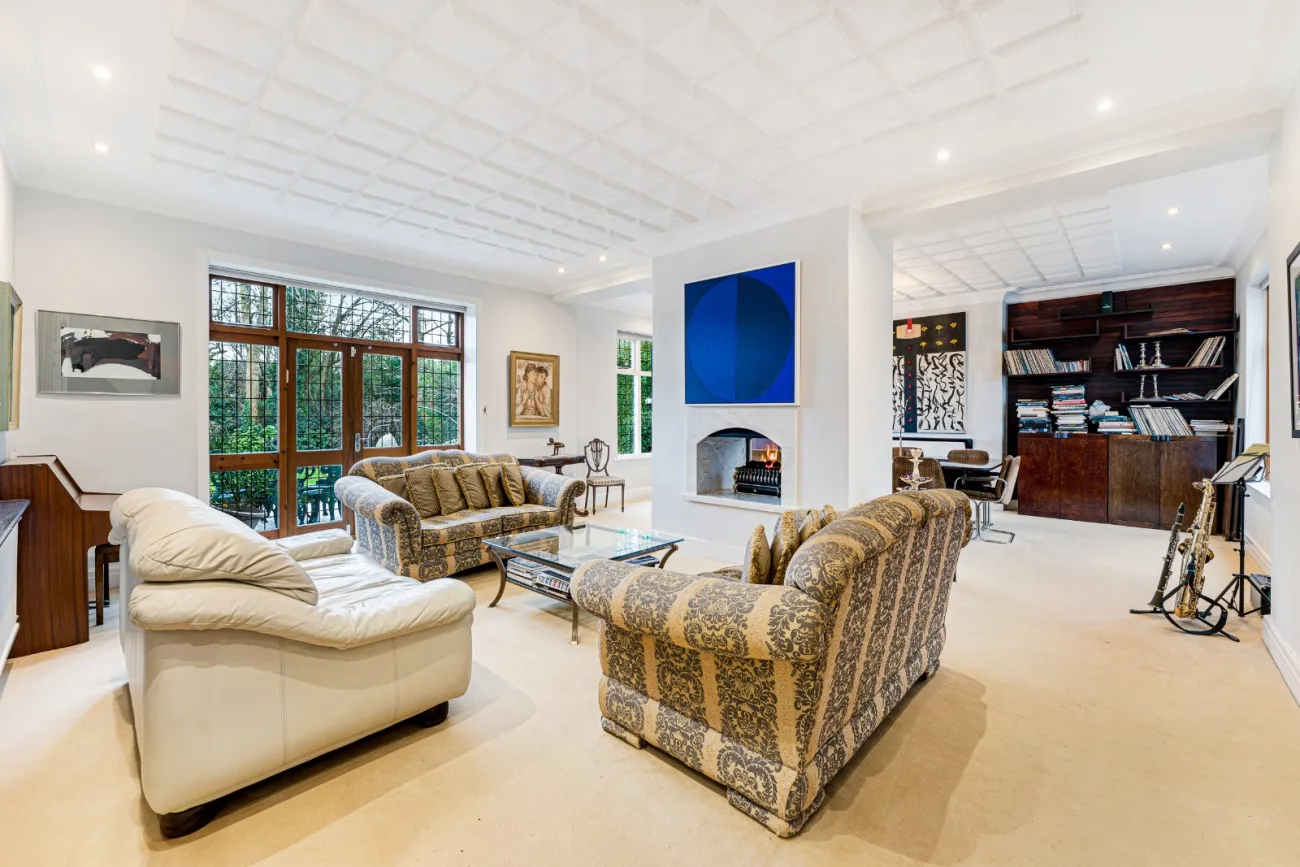 The lounge and dining area